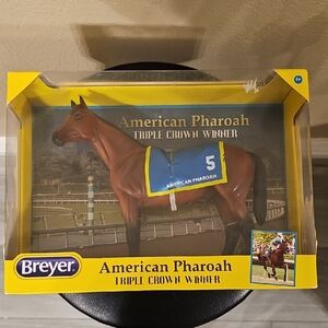 Breyer American Pharoah Model with Blue and Yellow Blanket No 9184